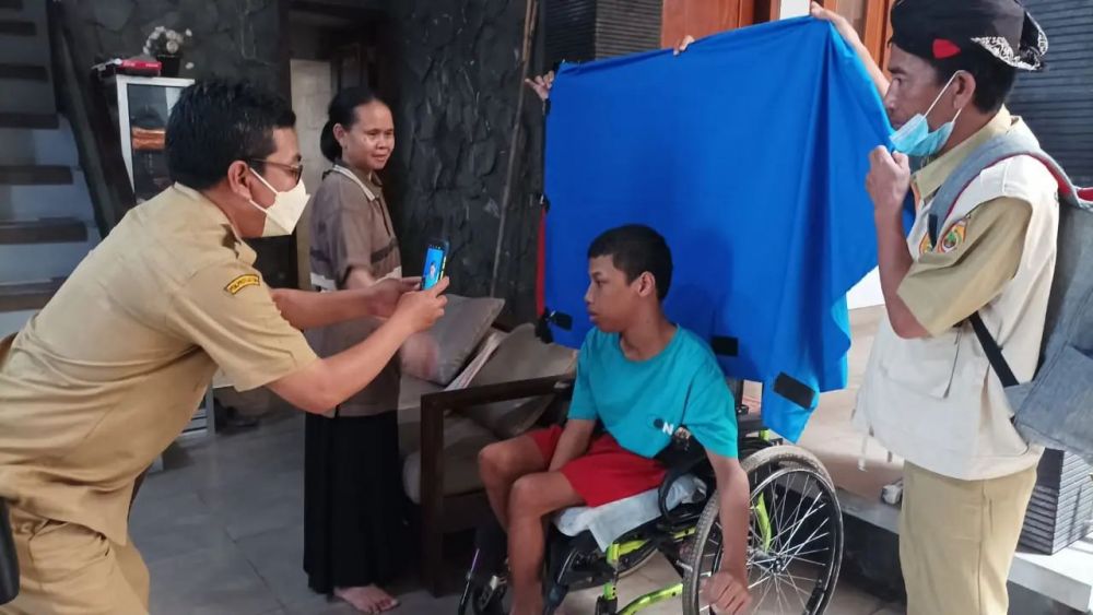 Kegiatan Jemput Bola Perekaman KTP-el kepada Penduduk Rentan di Kelurahan Bulakan, Kecamatan Sukoharjo