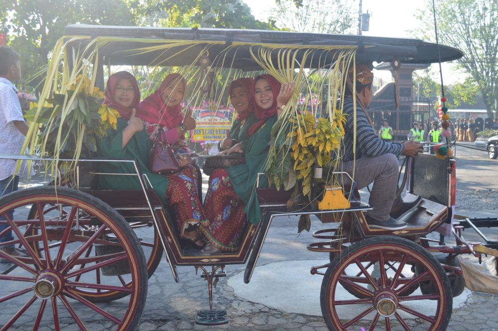 Kirab HUT Kabupaten Sukoharjo ke-73