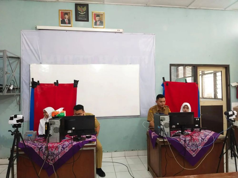 Perekaman KTP-el bagi pemula siswa/siswi di  SMAN 1 Kartasura