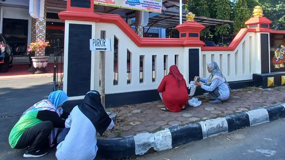 Kegiatan World Cleanup Day 2022 Dinas Kependudukan dan Pencatatan Sipil Kab. Sukoharjo