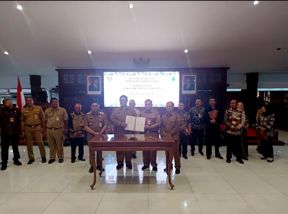 Penandatangan PKS Disdukcapil Kab. Sukoharjo dan Taman Kyai Langgeng Magelang