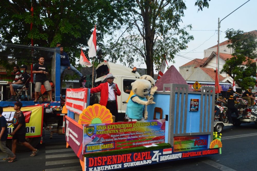 Pawai Pembangunan Kab. Sukoharjo dalam rangka HUT Kemerdekaan RI ke 74