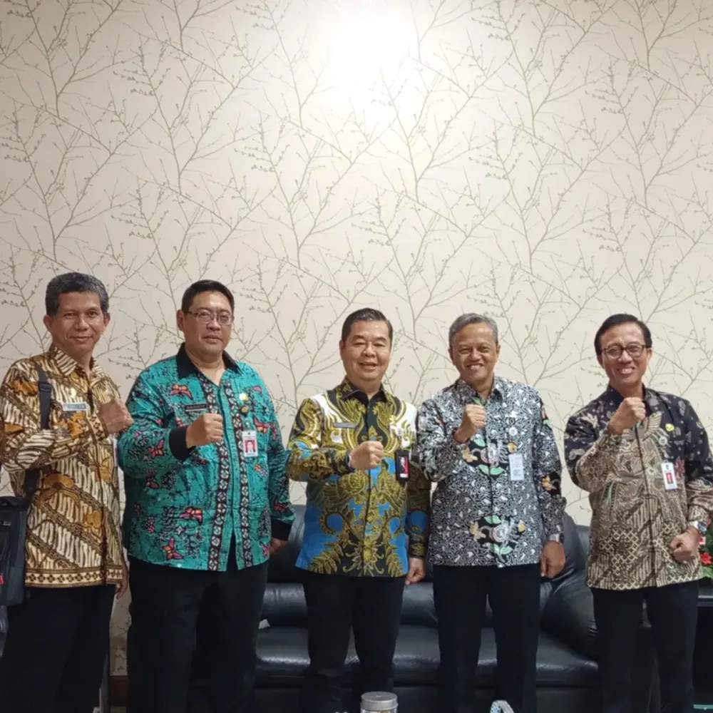 Mendampingi Dirjen Dukcapil Kuliah Umum Sekolah Vokasi D4 Demografi dan Pencatatan Sipil