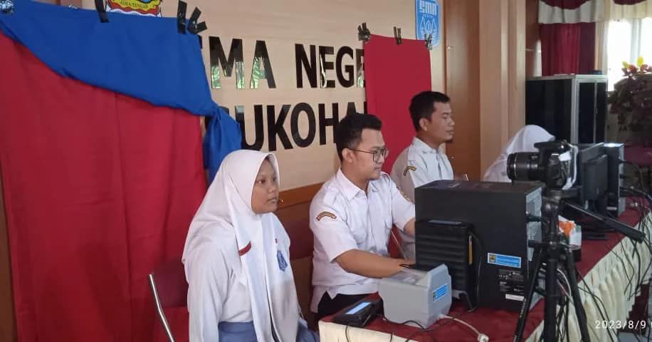 Perekaman KTP-el pemula di SMA N 1 Sukoharjo